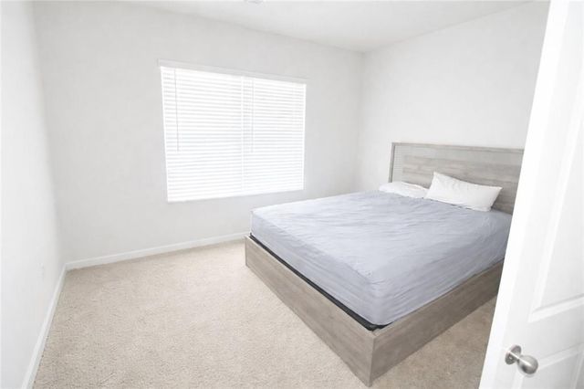 615 Clark Lake Estates Drive, Grayson, GA 30017