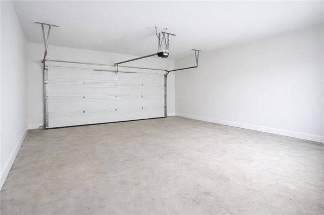 615 Clark Lake Estates Drive, Grayson, GA 30017