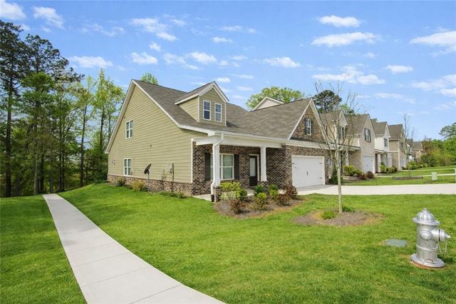 615 Clark Lake Estates Drive, Grayson, GA 30017