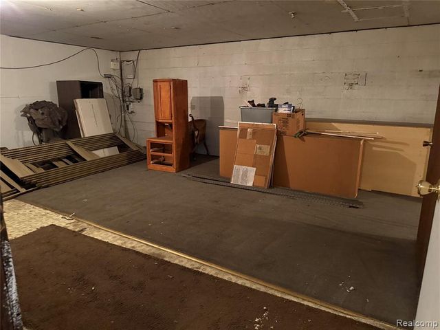 1570 Baldwin Avenue, Pontiac, MI 48340