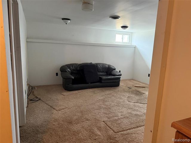 1570 Baldwin Avenue, Pontiac, MI 48340