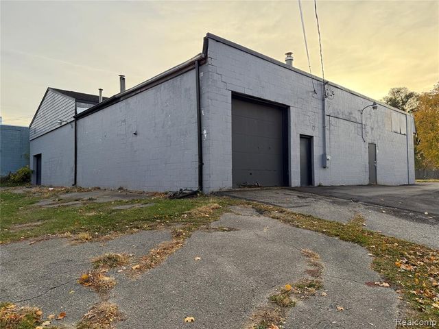 1570 Baldwin Avenue, Pontiac, MI 48340