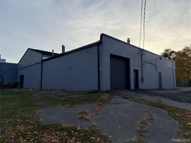 1570 Baldwin Avenue, Pontiac, MI 48340
