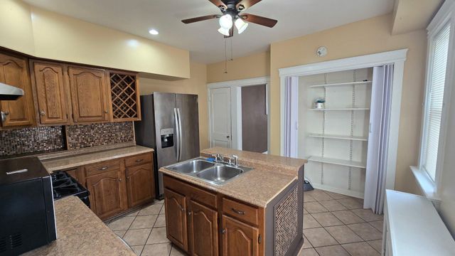 202 COMMONWEALTH AVE, Trenton, NJ 08629