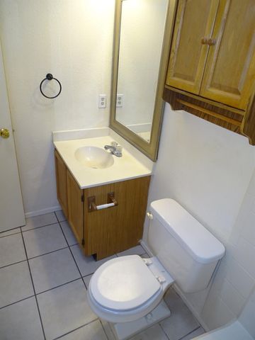 212 N Troy, B, Lubbock, TX 79416