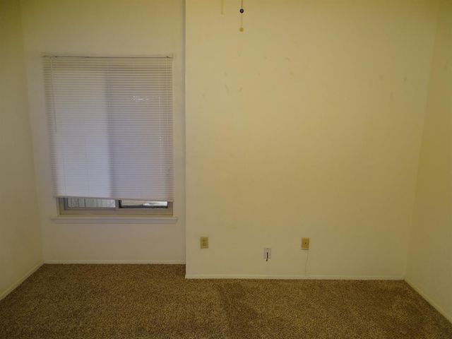 212 N Troy, B, Lubbock, TX 79416