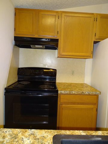 212 N Troy, B, Lubbock, TX 79416