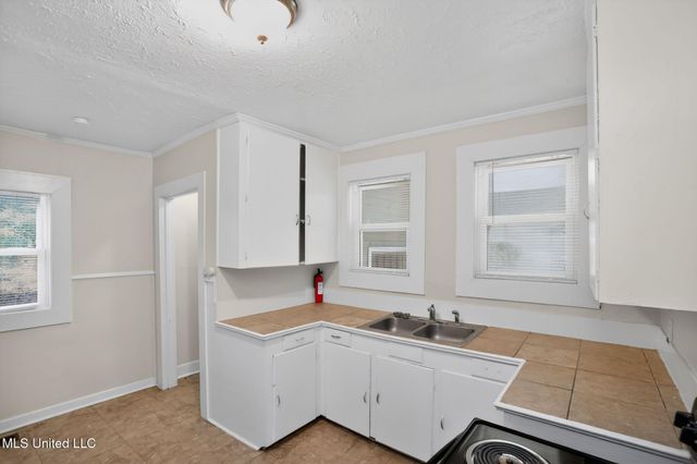 506 Broadmoor Drive, Jackson, MS 39206