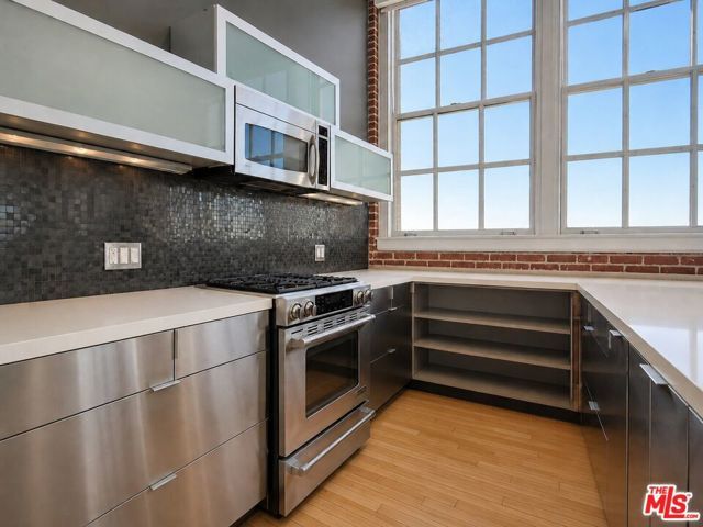 1850 Industrial Street 411, Los Angeles, CA 90021