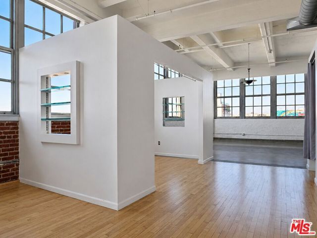 1850 Industrial Street 411, Los Angeles, CA 90021