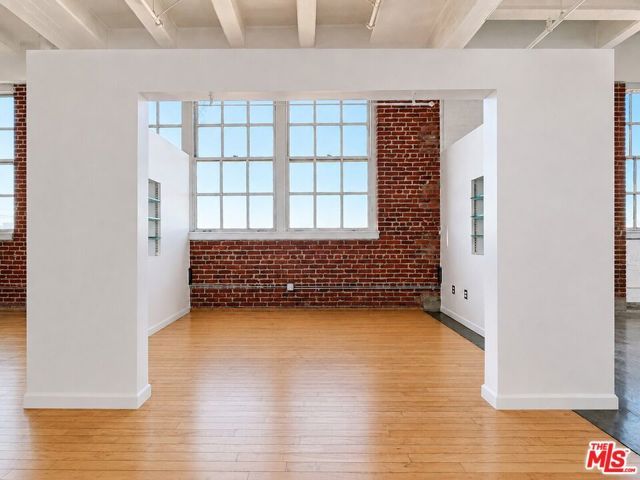 1850 Industrial Street 411, Los Angeles, CA 90021