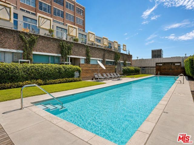 1850 Industrial Street 411, Los Angeles, CA 90021