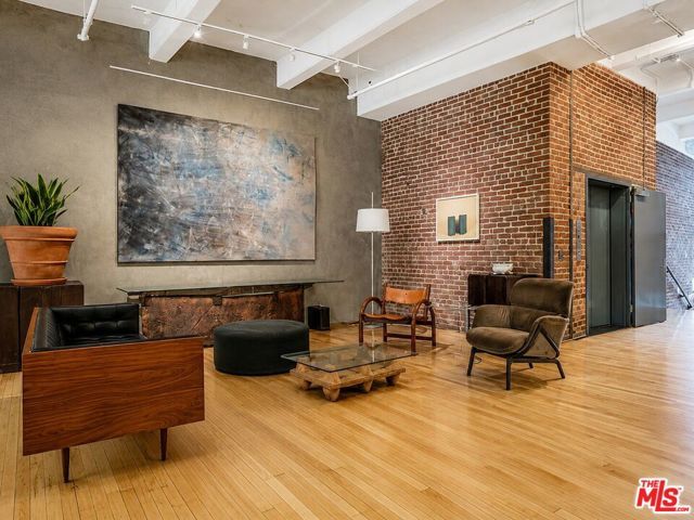 1850 Industrial Street 411, Los Angeles, CA 90021