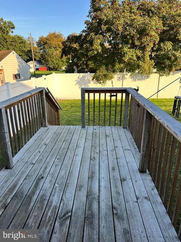 20 UNIVERSITY DR, Pennsville, NJ 08070