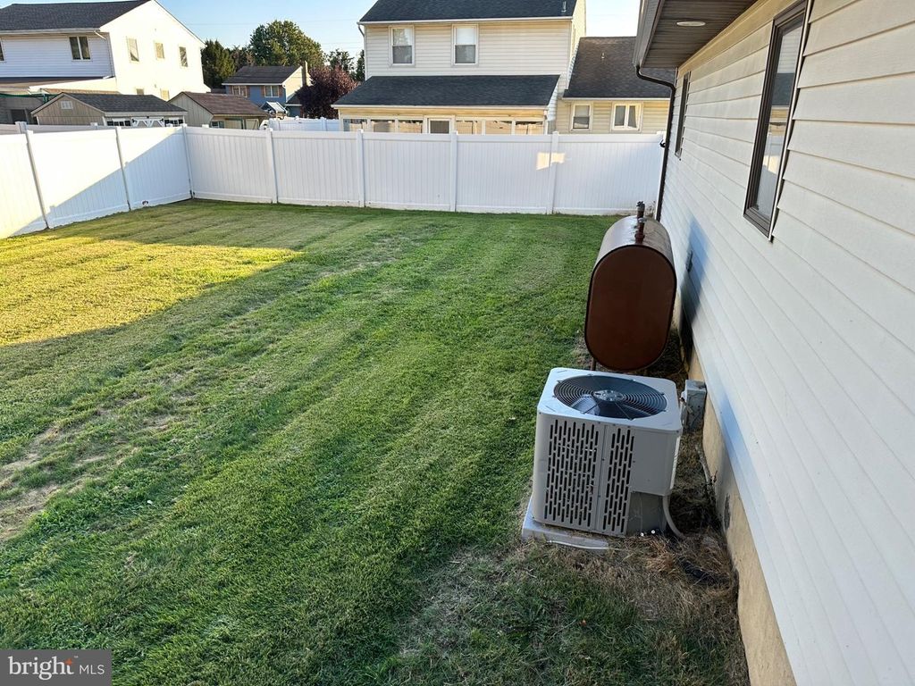 20 UNIVERSITY DR, PENNSVILLE, NJ 08070 — photo 5