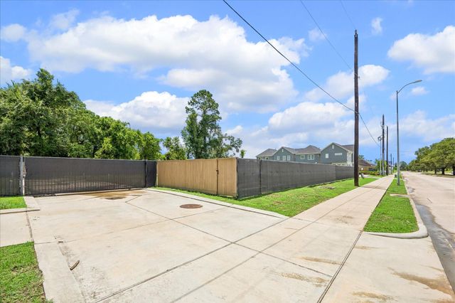 6060 Tc Jester Blvd, Houston, TX 77091