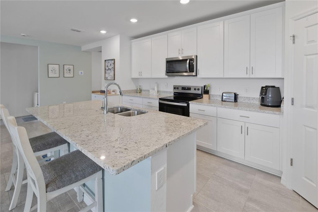 Image 12 of property listing at 3773 GIORGIO DRIVE, Winter Haven, FL 33884