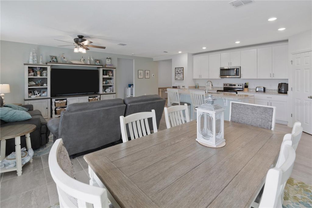 Image 15 of property listing at 3773 GIORGIO DRIVE, Winter Haven, FL 33884