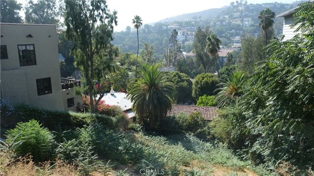 6682 Whitley Terrace, Los Angeles, CA 90068