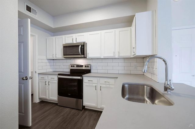 12215 Hunters Chase DR S-7303S, Austin, TX 78729