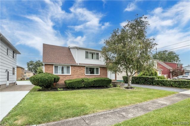31 Wellington Road, Cheektowaga, NY 14225