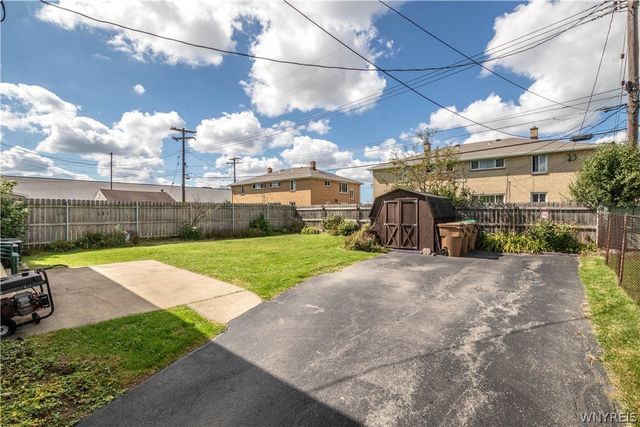 31 Wellington Road, Cheektowaga, NY 14225