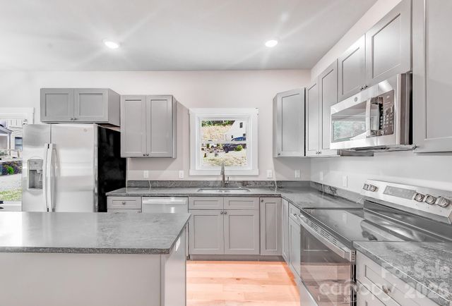 127 Northbend Drive, Asheville, NC 28804