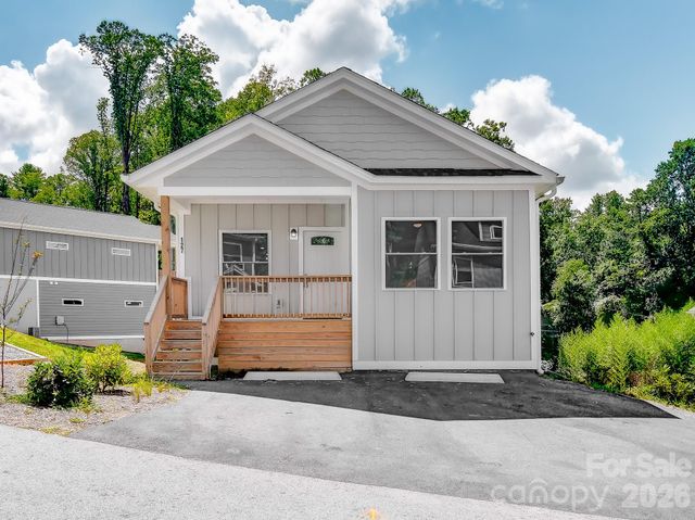 127 Northbend Drive, Asheville, NC 28804