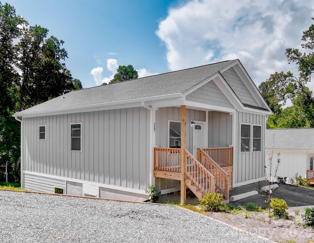 127 Northbend Drive, Asheville, NC 28804