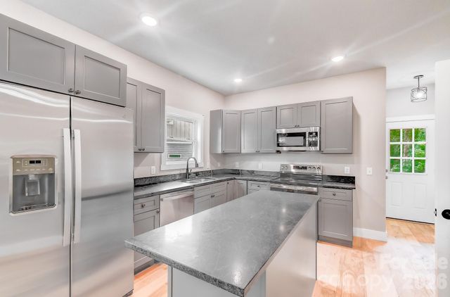 127 Northbend Drive, Asheville, NC 28804