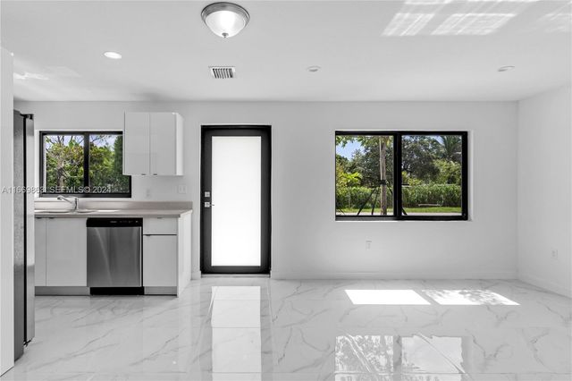 8016 NW 14th Place, Miami, FL 33147