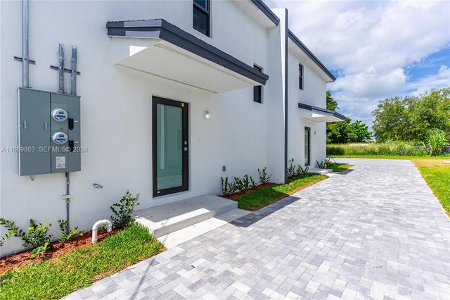 8016 NW 14th Place, Miami, FL 33147