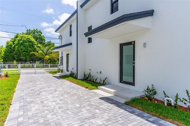 8016 NW 14th Place, Miami, FL 33147