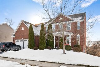 224 Foxwood Rd, Moon/crescent Twp, PA 15108