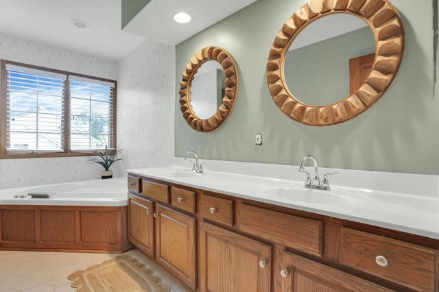 1365 Normandy Drive, Newark, OH 43055