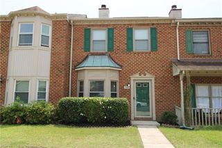 725 Creekside CRES, Chesapeake, VA 23320