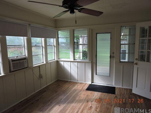 1287 Rodney Dr, Baton Rouge, LA 70808