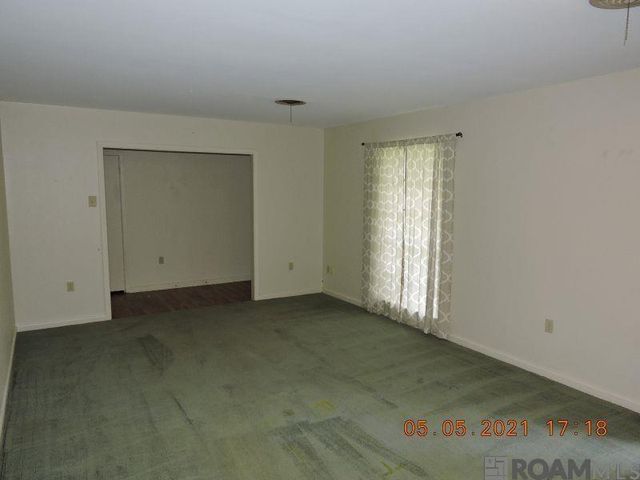 1287 Rodney Dr, Baton Rouge, LA 70808
