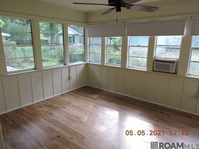 1287 Rodney Dr, Baton Rouge, LA 70808