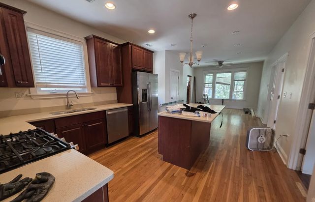 2343 W Winona Street 2E, Chicago, IL 60625
