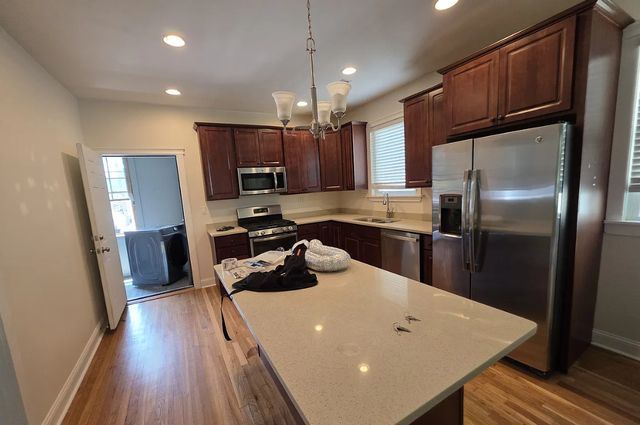 2343 W Winona Street 2E, Chicago, IL 60625