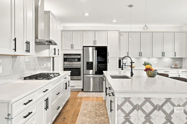 1165 Overhill Court, Crystal Lake, IL 60012
