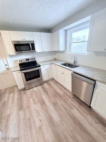 3623 Siam Avenue, Cleveland, OH 44113