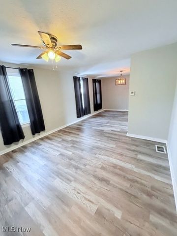 3623 Siam Avenue, Cleveland, OH 44113