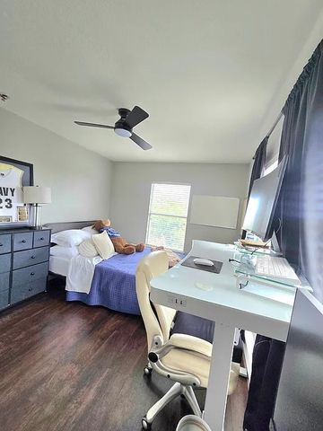 420 N Hill Avenue, Dallas, TX 75246