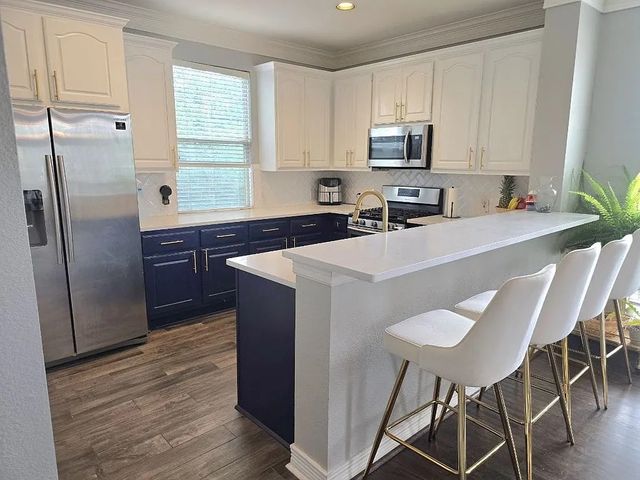 420 N Hill Avenue, Dallas, TX 75246