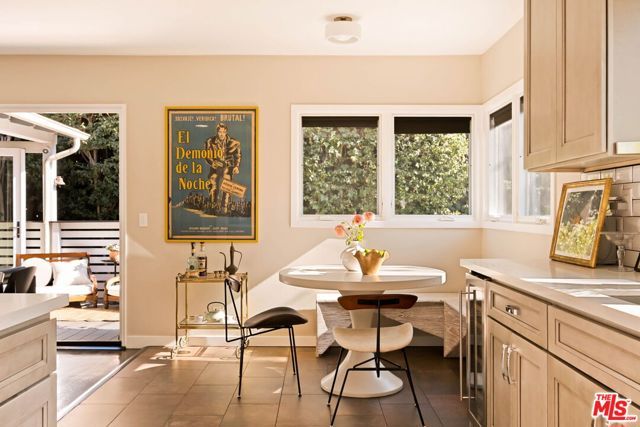 10371 Mississippi Avenue, Los Angeles, CA 90025