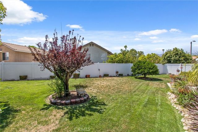 29201 Palm View, Highland, CA 92346