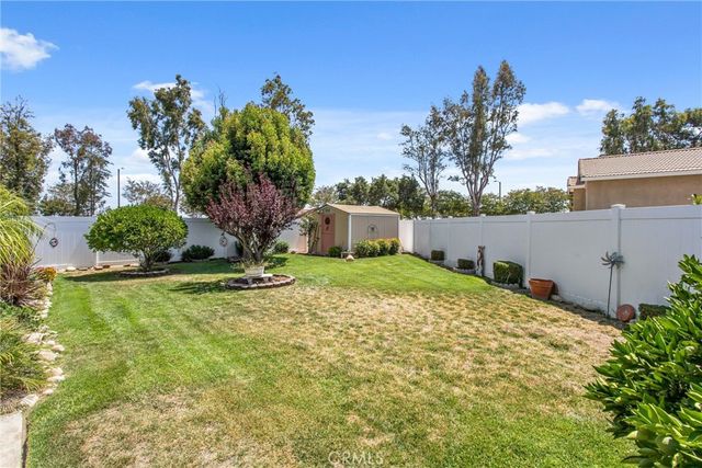 29201 Palm View, Highland, CA 92346