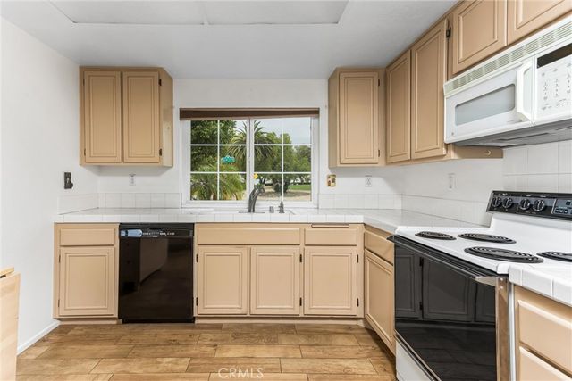 29201 Palm View, Highland, CA 92346